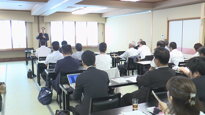 「第一回地域政党サミット in kyoto」地方分権実現へ議論を　北川正恭さん講演